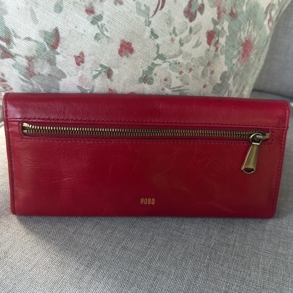Hobo International, Dark Pink Wallet - Picture 2 of 5
